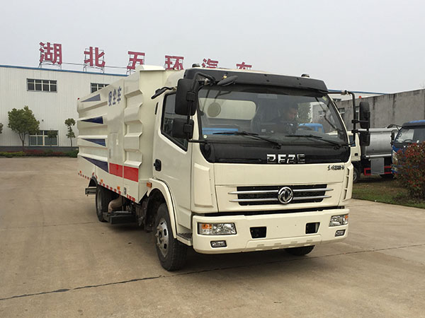 東風(fēng)大多利卡吸塵車(chē)國(guó)VI