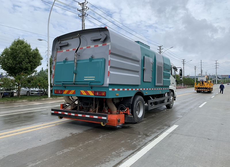 東風天錦2.5水8塵吸塵車