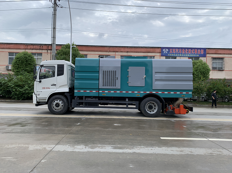東風天錦2.5水8塵吸塵車