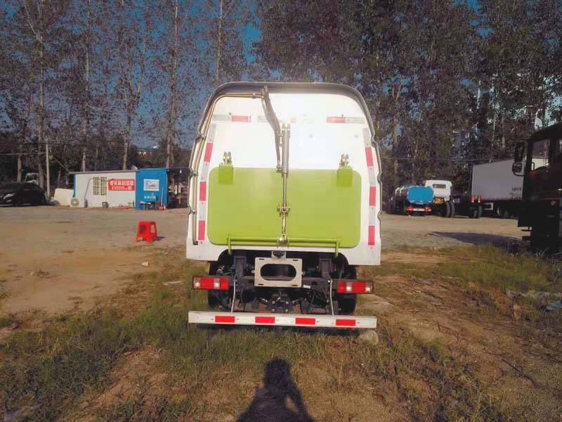 長安1.5水路面養(yǎng)護(hù)車