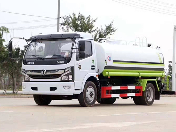 國(guó)六東風(fēng)大多利卡9.3方灑水車(chē)