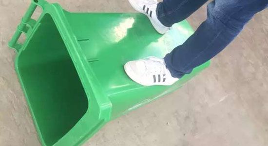 垃圾桶