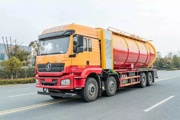 國(guó)六陜汽德龍前四后八33方清洗吸污車