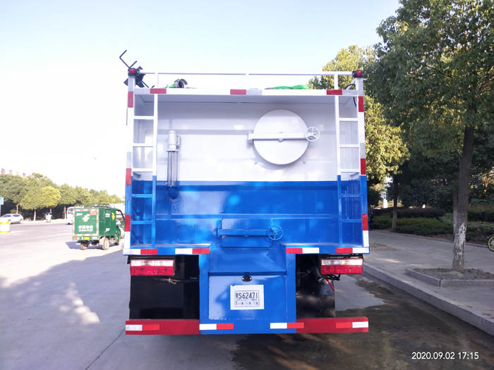 東風F7福瑞卡污水處理車