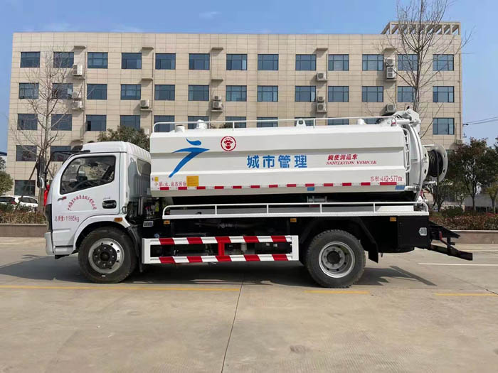 東風(fēng)福瑞卡12.5方清洗吸污車